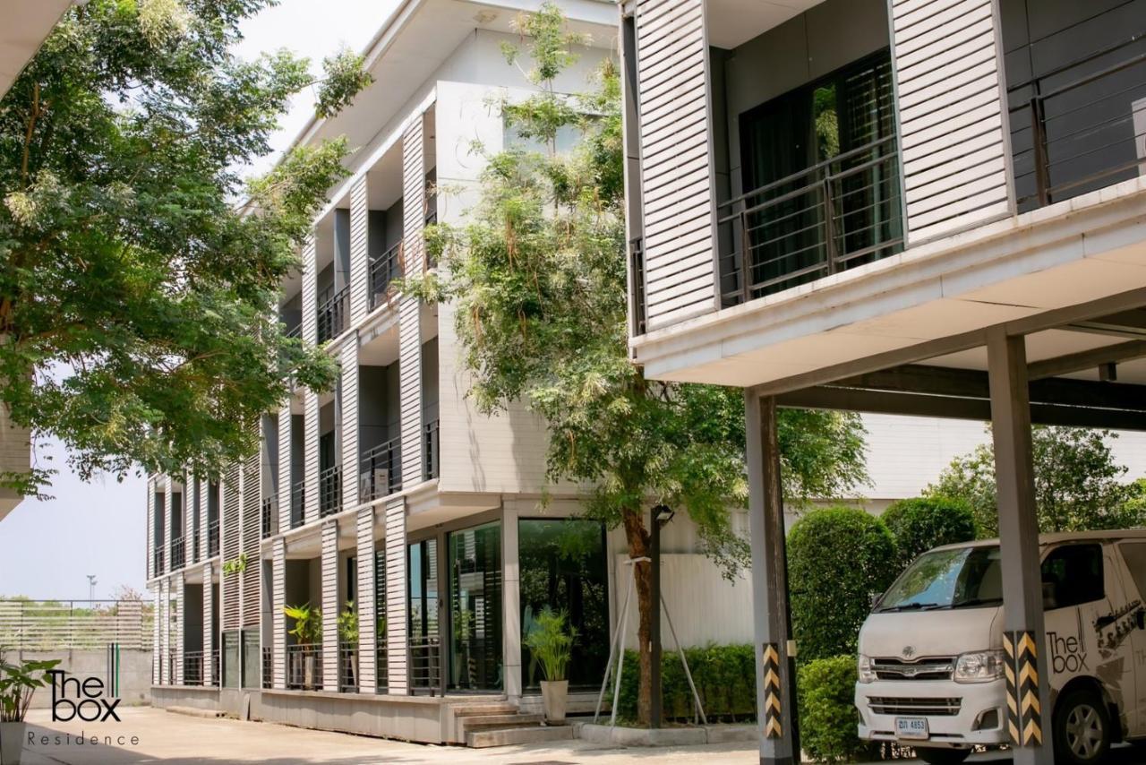 The Box Residence Bangkok Exterior photo